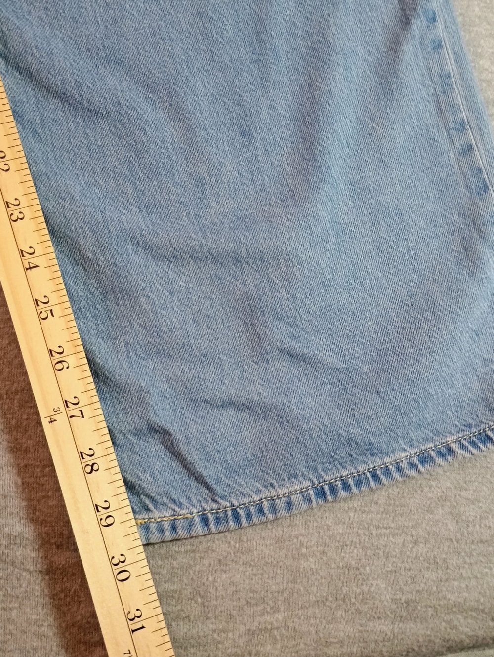 Levi's Women's Size 27  Cinch Baggy Jeans - Picture 6 of 12